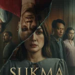 Poster film horor Sukma yang menampilkan rumah tua berhantu dengan bayangan samar di jendela.