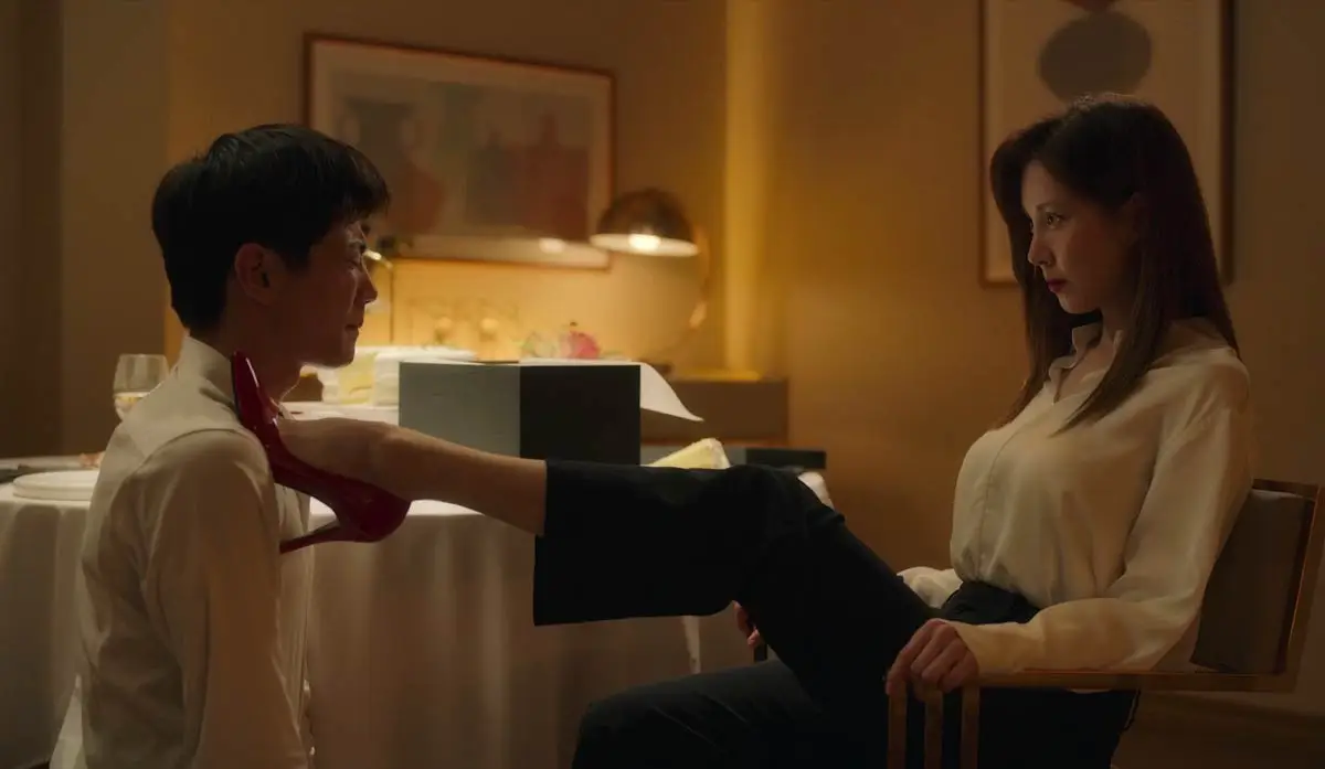 Sinopsis Love and Leashes (2022